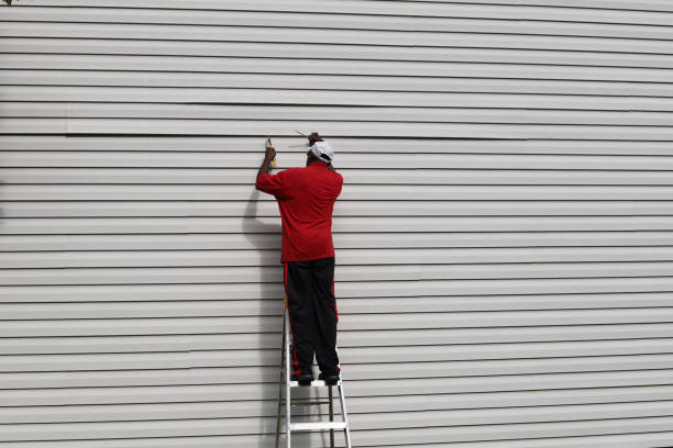 Siding Removal and Disposal in Ganado, TX